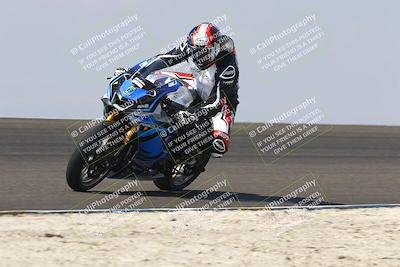 media/Sep-20-2025-TrackDaz (Sat) [[27f0cde673]]/B Group/1120am (Turn 2)/